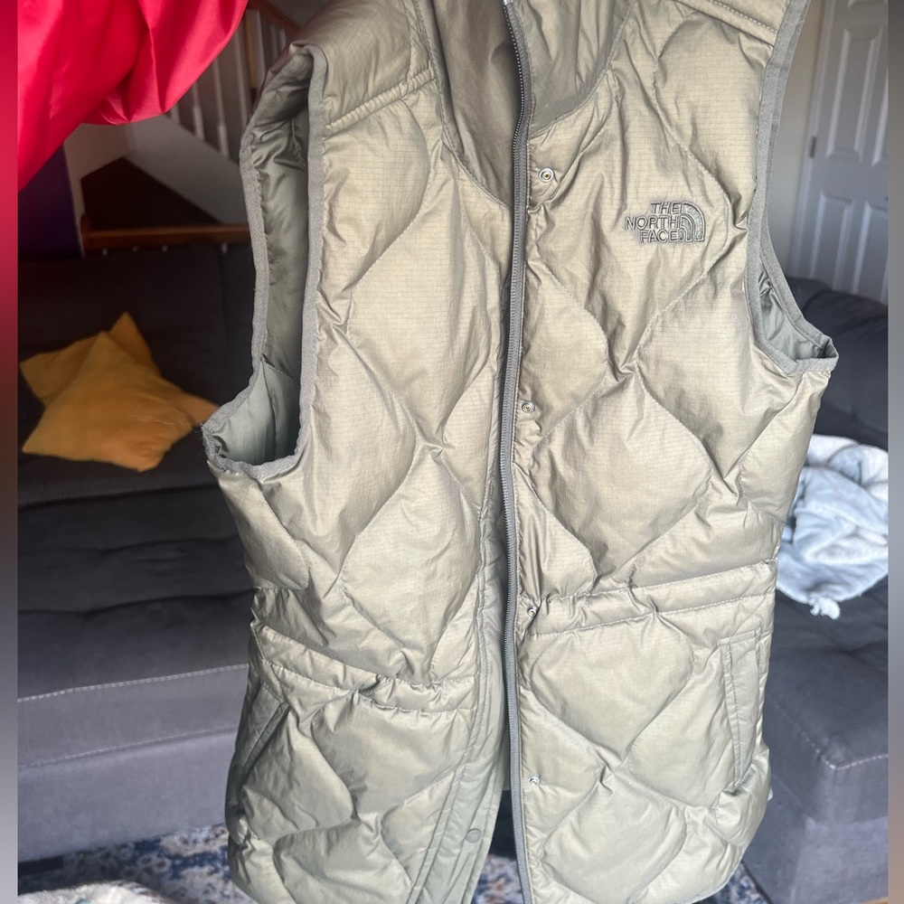 BRAND NEW NORTH FACE VEST